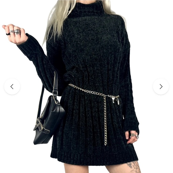 BCBG Elegant Black Turtleneck Sweater Dress. <<<<140>>>>> - Picture 2 of 8